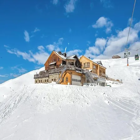 Apartment In Neukirchen Near Lift & Sauna Neukirchen am Grossvenediger