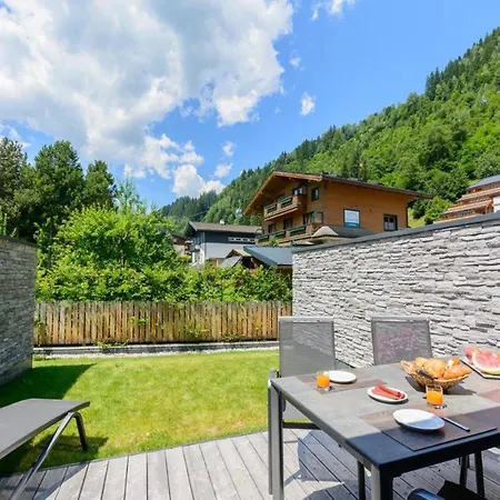 Stylish Neukirchen Home For 8 Guests * Neukirchen am Großvenediger