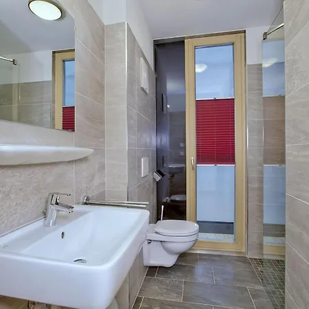 Stylish Neukirchen Home For 8 Guests *