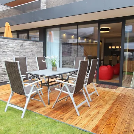 Stylish Neukirchen Home For 8 Guests Neukirchen am Großvenediger