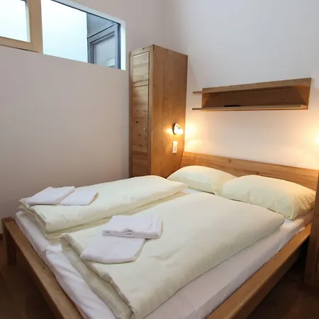 Casa de Férias Stylish Neukirchen Home For 8 Guests Neukirchen am Großvenediger