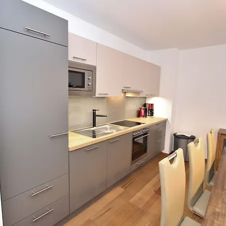 Апартаменты In Neukirchen Near Lift & Sauna Нойкирхен-ам-Гросфенедигер