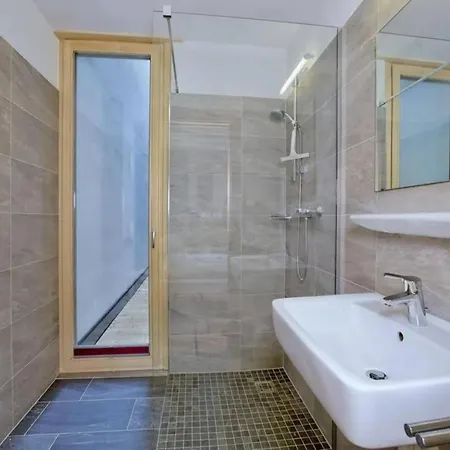 Stylish Neukirchen For 8 Guests Vakantiehuis Neukirchen am Großvenediger