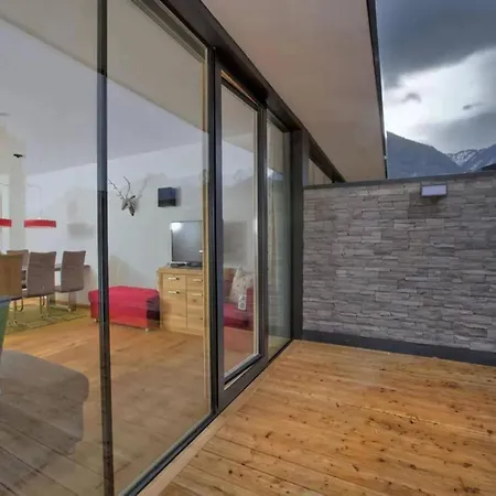 度假居 Stylish Neukirchen For 8 Guests