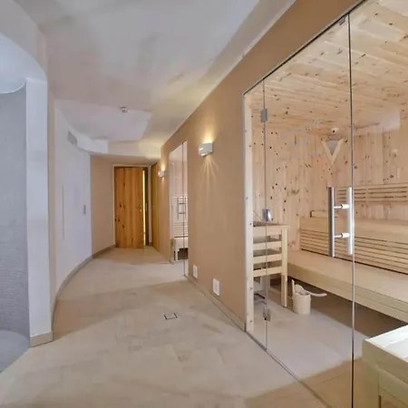 Stylish Neukirchen For 8 Guests 度假居 *